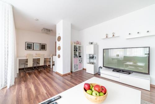 ID 6351 | Private Apartment