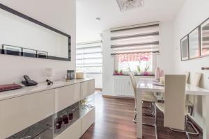 ID 6351 | Private Apartment