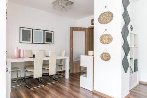 ID 6351 | Private Apartment
