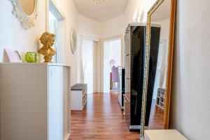 ID 6410 | Private Apartment