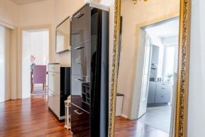 ID 6410 | Private Apartment