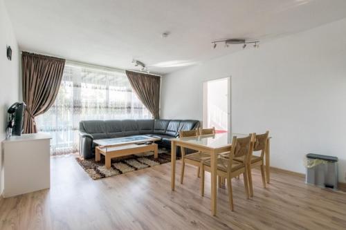 ID 6424 - Private Apartment