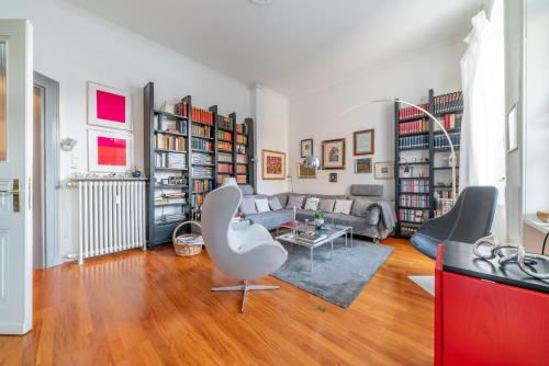 ID 6750 | Private Apartment