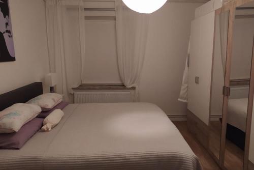 ID 6864 - Private Apartment