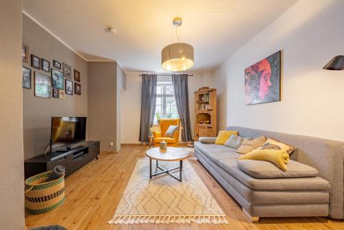 ID 7022 - Private Apartment