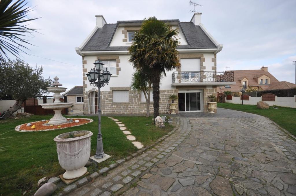 Appartement IDEAL ! UN SOUFFLE DE BONHEUR A PLERIN - SUR - MER ( BRETAGNE) 2 Rue des Perrières 22190 Plérin