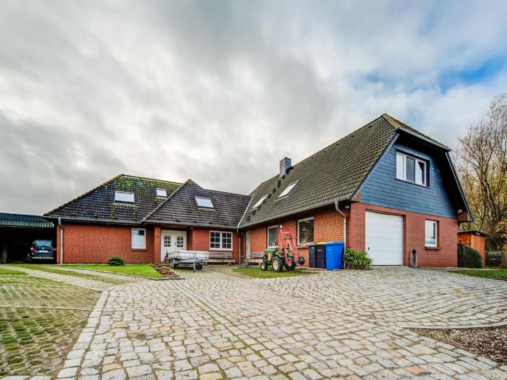 Idyllic Apartment in Kuhlungsborn Germany near Forest , 18225 Kühlungsborn