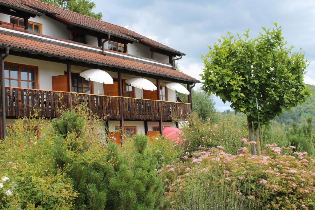 Idyllische Ferienwohnung mit Blick auf die Donau Matzenberger Str. 36, 94130 Obernzell