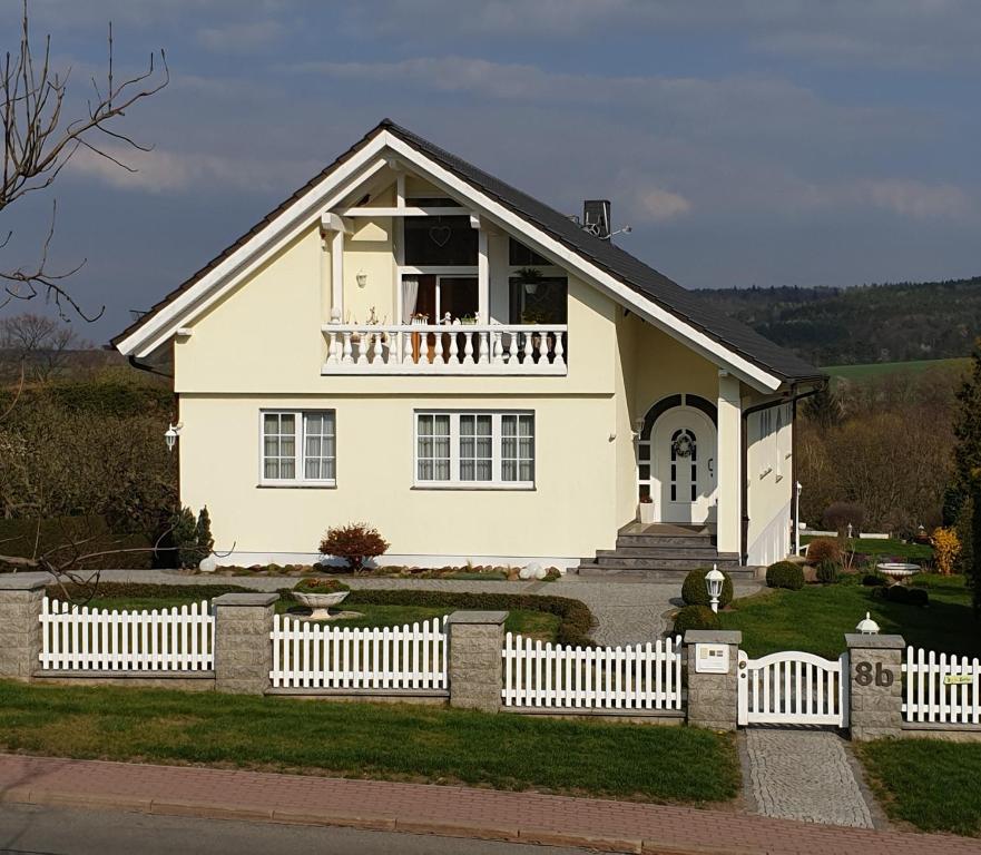 Appartement Ihre Auszeit am Golfplatz 8B Allee OT Meisdorf 06463 Meisdorf