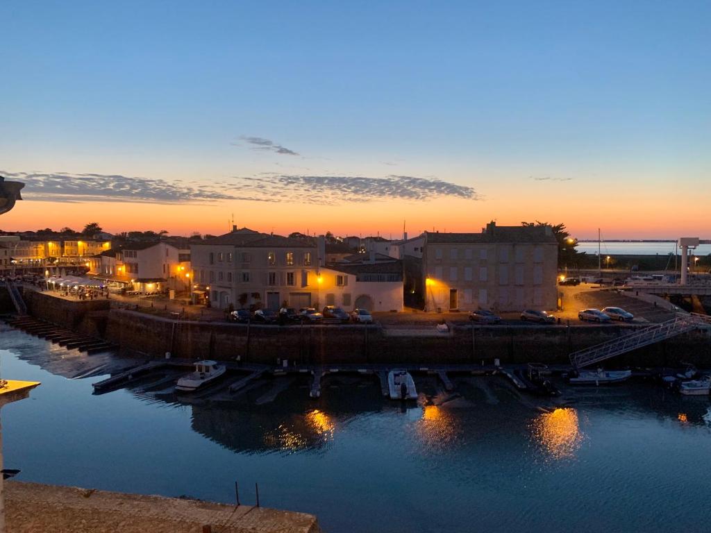 Île de Ré - Sublime T3 vue mer - 80m2 - 4 à 6 pers Venelle de la Fosse Bray, 17410 Saint-Martin-de-Ré