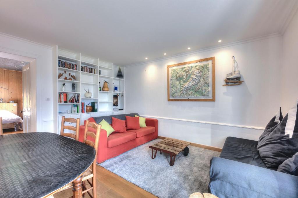 IMMOBILIER DE MONTAGNE LA COLLECTION - LE CENTRE 48 Rue de la Vignette, 74170 Saint-Gervais-les-Bains