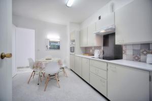 Appartement IMMOGROOM - 100 m2 - Spacious - Terace - Parking - Air conditioning 16 rue louis blanc 06400 Cannes Provence-Alpes-Côte d\'Azur