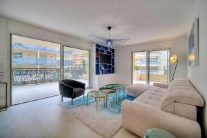 IMMOGROOM - 2 bedrooms top of line - new - 100m Terrace - Parking