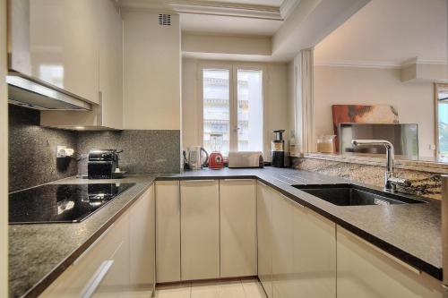 IMMOGROOM - 2 BR - Air conditioning - Wifi - Terrace - Common parking
