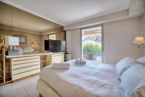 IMMOGROOM - 2 BR - Air conditioning - Wifi - Terrace - Common parking