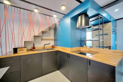 IMMOGROOM - 2 minutes from the beaches - Renovated - Mezzanine - Netting