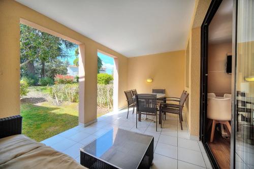 IMMOGROOM - 2 Rooms - Garden - Terrace - Pool - Parking