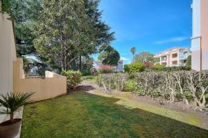 IMMOGROOM - 2 Rooms - Garden - Terrace - Pool - Parking