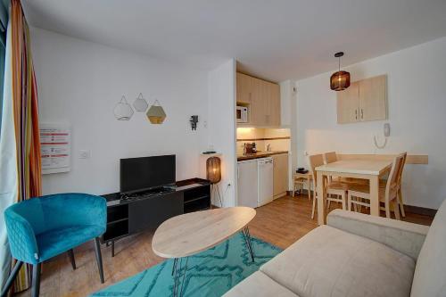 IMMOGROOM - 2 Rooms - Pool - Garden - Terrace - Parking