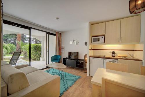 IMMOGROOM - 2 Rooms - Pool - Garden - Terrace - Parking