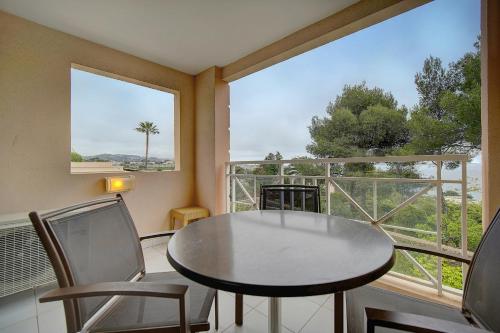 IMMOGROOM - 2 Rooms - Renovated - Pool - Air conditioning - Parking - Wifi
