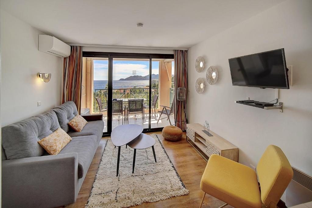 IMMOGROOM - 2 Rooms - Renovated - Pool - Parking - Air conditioning - 33 Avenue Amiral Wester Wemyss, 06150 Cannes