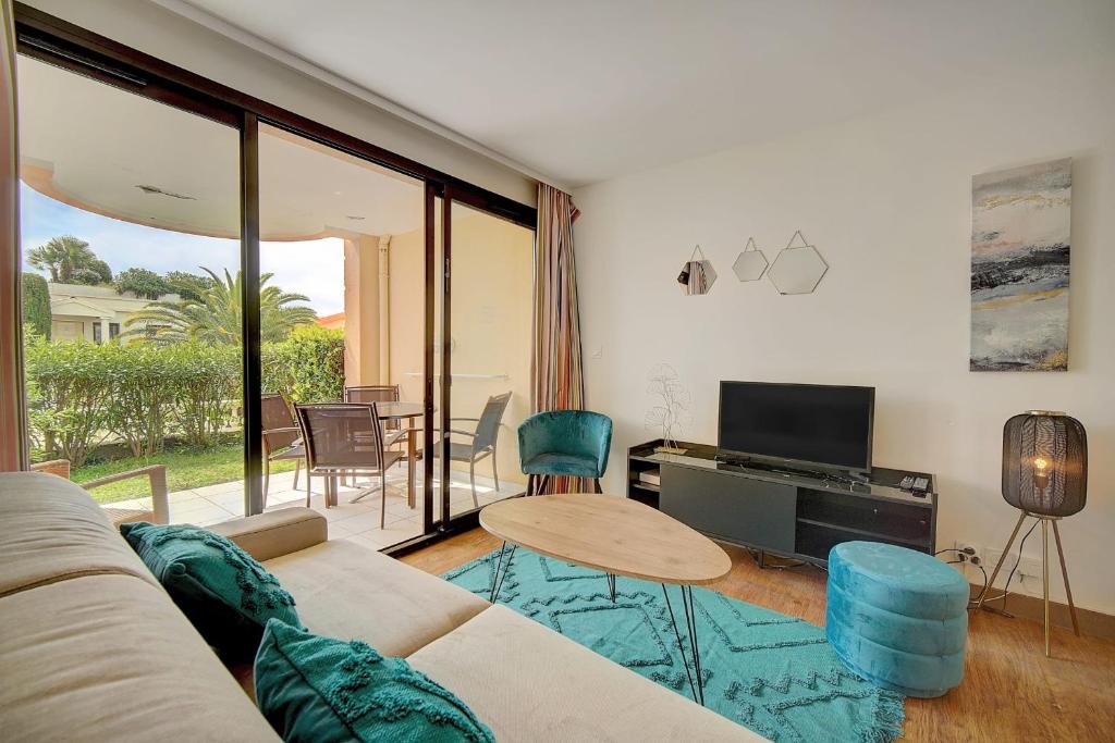 IMMOGROOM - 2 Rooms - Renovated - Pool - Terrace - Garden - Parking - 33 Avenue Amiral Wester Wemyss, 06150 Cannes