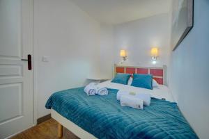 IMMOGROOM - 2 Rooms - Renovated - Pool - Terrace - Garden - Parking -