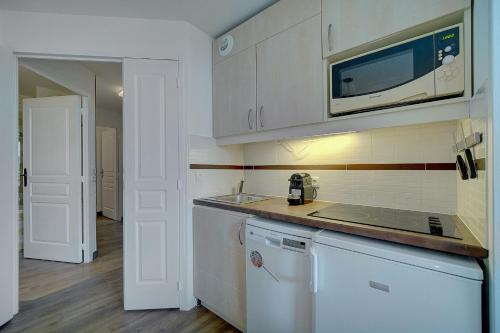 IMMOGROOM - 2 Rooms renovated - Pool - Terrace - Garden - Parking -