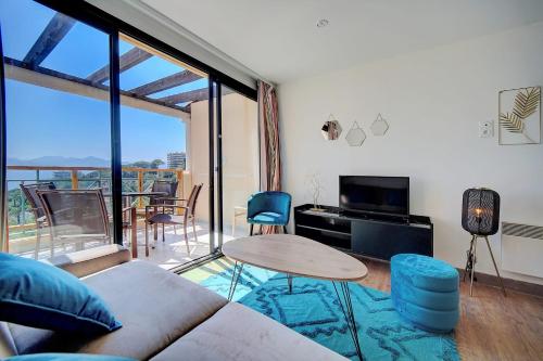 IMMOGROOM - 2 Rooms sea view - Pool - Parking - Terrace -