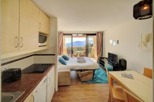 IMMOGROOM - 2 Rooms sea view - Pool - Parking - Terrace -