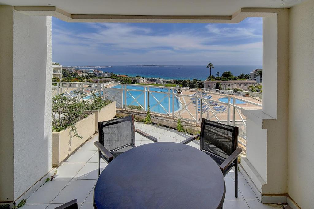 IMMOGROOM - 2 Rooms sea view - Pool - Terrace - Parking 33 Avenue Amiral Wester Wemyss, 06150 Cannes