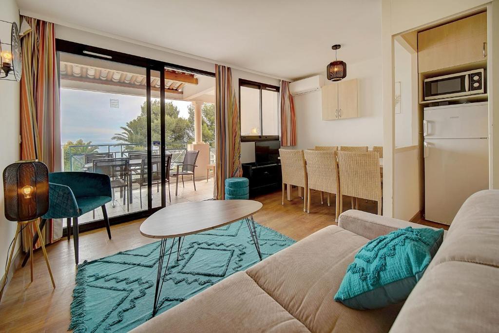 IMMOGROOM - 2 Rooms sea view - Renovated - Pool - Terrace - Parking - AC 33 Avenue Amiral Wester Wemyss, 06150 Cannes