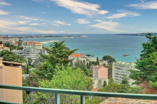 IMMOGROOM - 2 Rooms sea view - Renovated - Pool - Terrace - Parking - AC