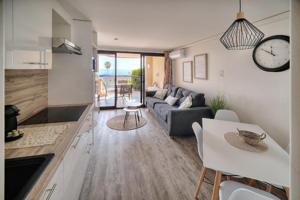 IMMOGROOM - 2 Rooms sea view - Renovated - Swimming pool - Parking - AC 33 avenue Amiral Wester Wemyss, 06150 Cannes