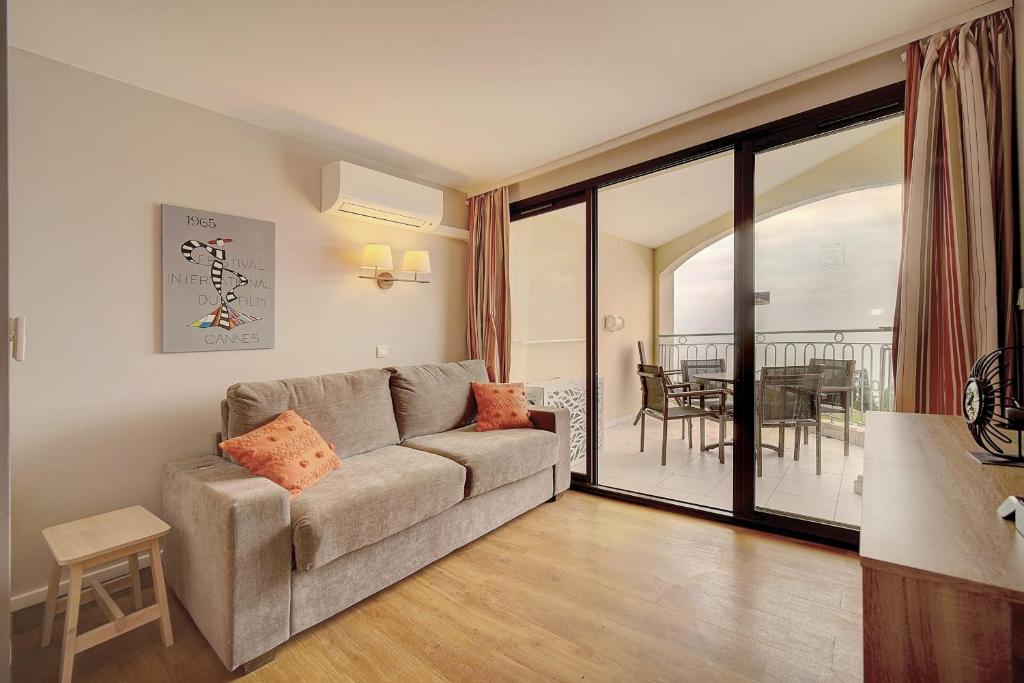 IMMOGROOM - 2 Rooms sea view - Swimming pool - Terrace - Parking - Air cond 33 Avenue Amiral Wester Wemyss, 06150 Cannes