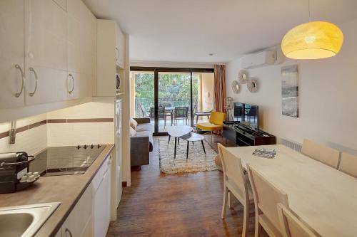 IMMOGROOM - 3 Rooms - Renovated - Pool - Air conditioning - Parking - Wifi