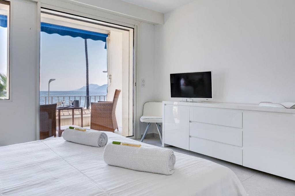IMMOGROOM - 3 Sea view Panoramic terrace - 1 min beach - CONGRESSBEACH 28 Rue Jean Dollfus, 06400 Cannes