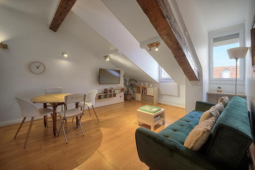 IMMOGROOM - 5min from the Festival Palace - AC - Wifi - Center 5 Boulevard Carnot, 06400 Cannes