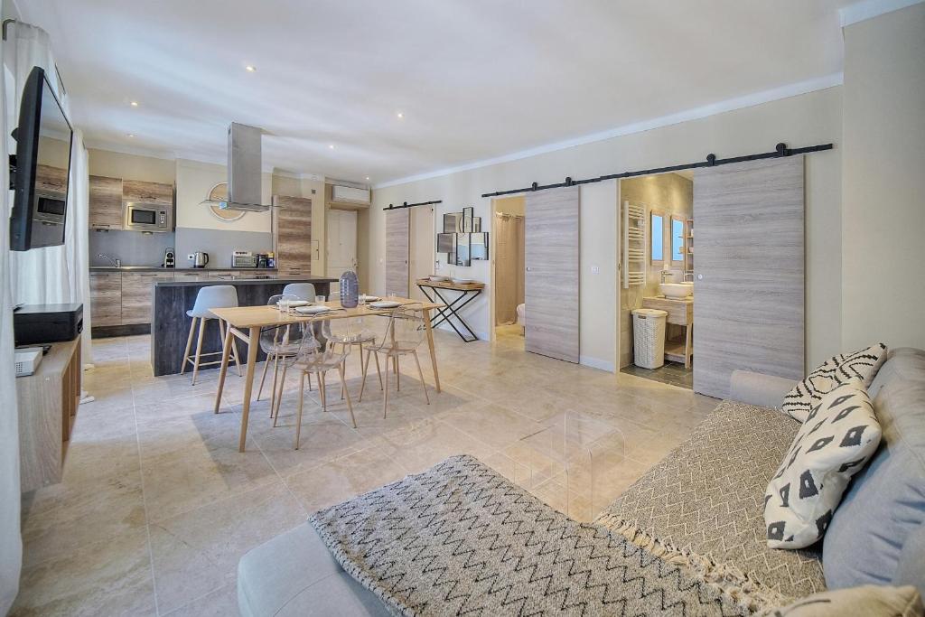 IMMOGROOM- Apartment 70m2 - Renovated - Wifi - AC - Close to everything 1-3 rue du Batéguier, 06400 Cannes