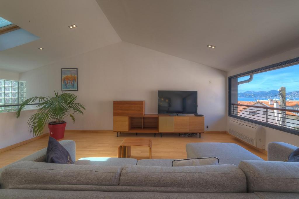 IMMOGROOM - Beautiful duplex - Sea view - Quiet - AC - Wifi - Garage 4 Rue de la Castre, 06400 Cannes