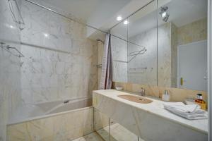 IMMOGROOM - Close beaches - Terrace with sea view - pool -AC