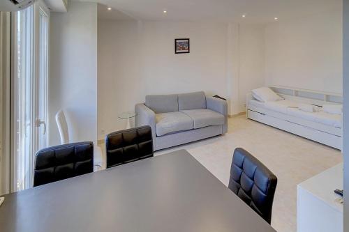 IMMOGROOM - Cozy - Cannes Center - AC in living room - Close to the sea