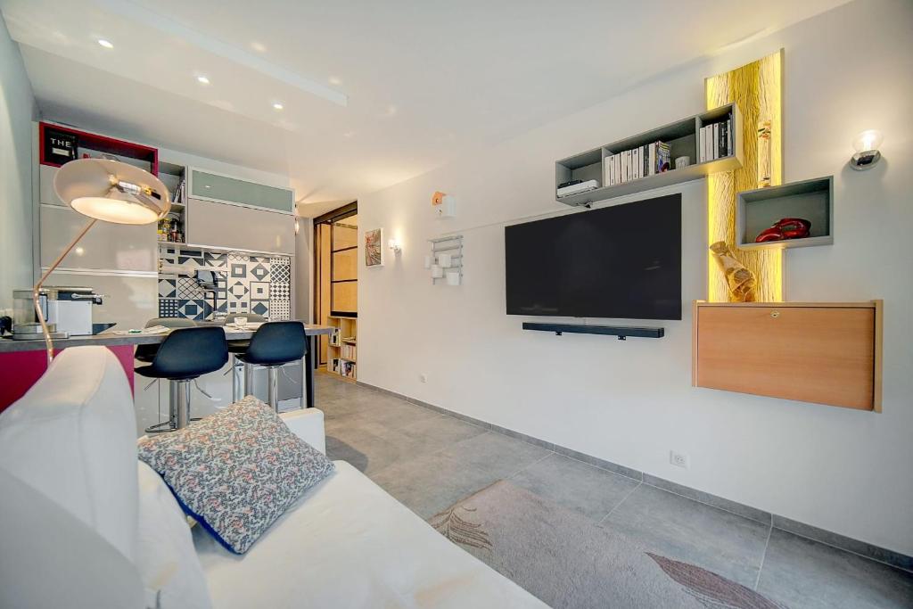 Appartement IMMOGROOM - Downtown - Balcony - AC - Functional 1 Rue du Châtaignier 06400 Cannes