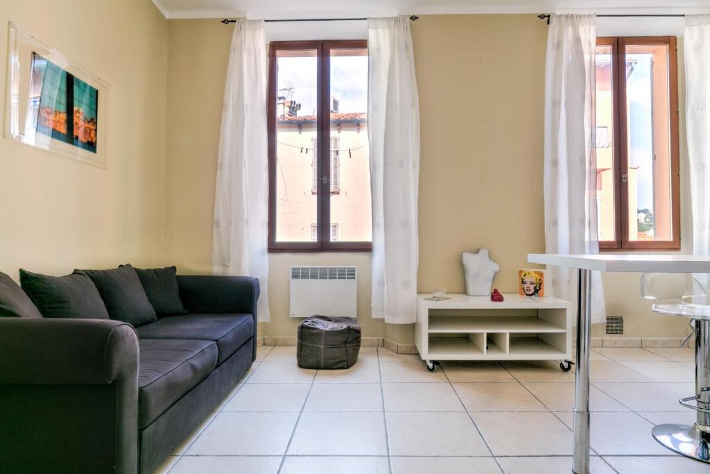 IMMOGROOM - Historic Area Le Suquet - 6min from the beach 23 Rue Louis Perrissol, 06400 Cannes