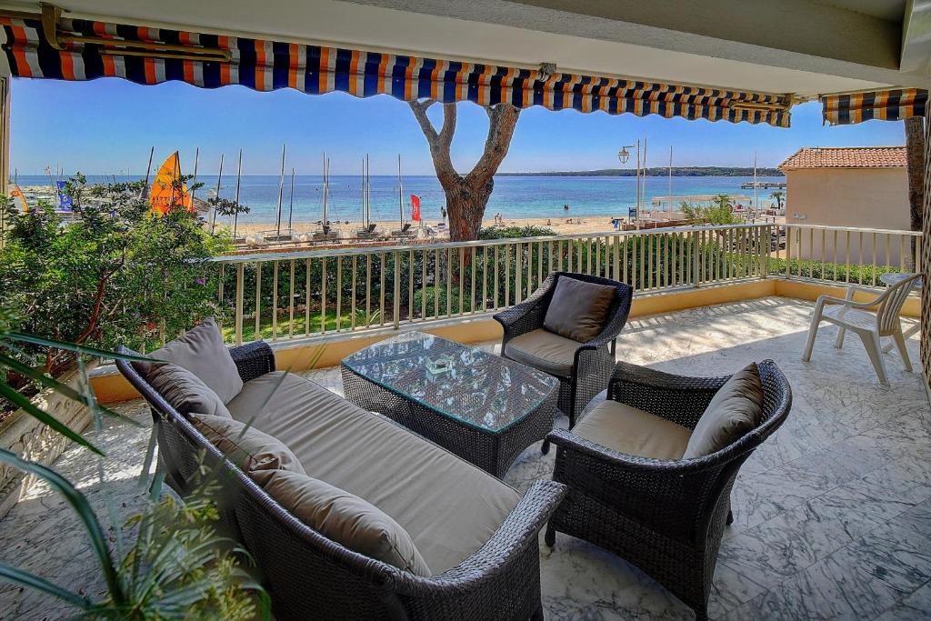 IMMOGROOM- Huge Terrace - Panoramic Sea View - 1min from Beach 14 Rue Esprit Violet, 06400 Cannes