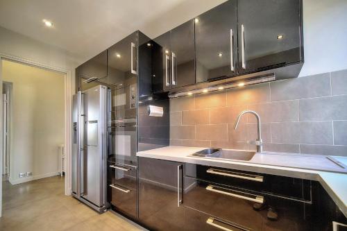 IMMOGROOM - Large Apartment - Parking - Air conditioning - Sea view - Wifi
