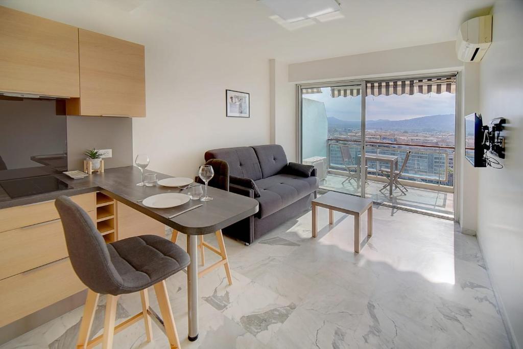 Appartement IMMOGROOM- Magnificent View - NEW - Terrace - AC 1 Avenue Francis Tonner 06150 Cannes