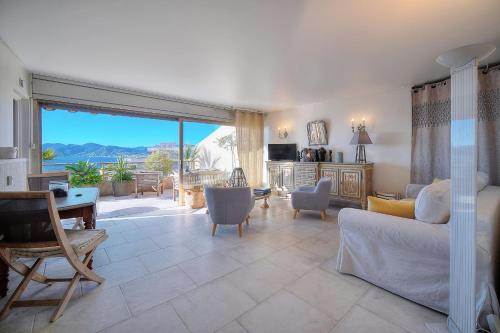 IMMOGROOM - Panoramic sea view - Terrace - 1 min from the beach - Parking