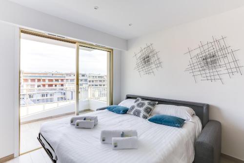 IMMOGROOM - Renovated apartment - Terrace - AC - Wifi